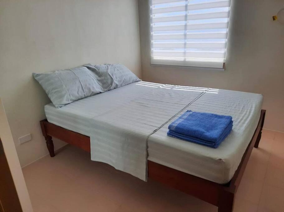 Veronica'S Homestay At Marina Spatial Condo Dumaguete City Exterior photo