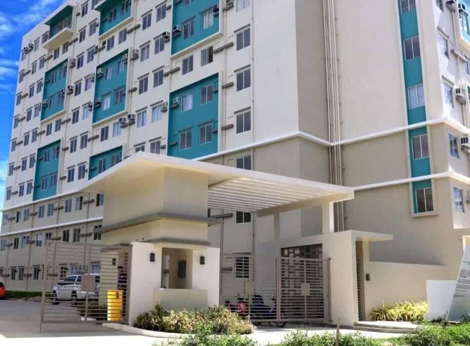Veronica'S Homestay At Marina Spatial Condo Dumaguete City Exterior photo