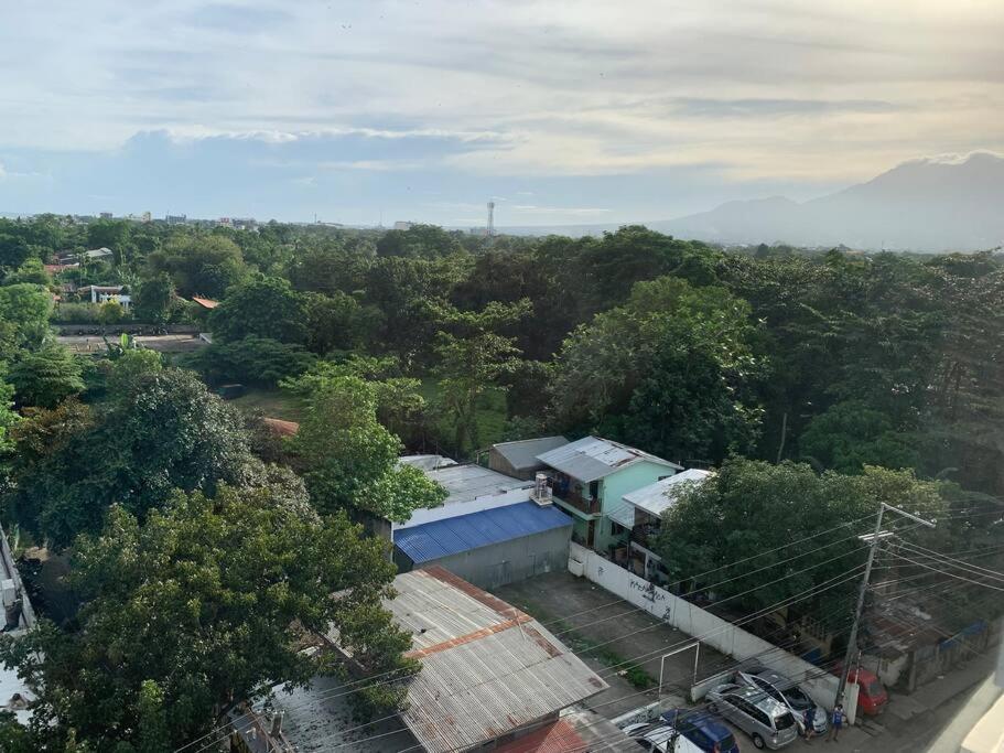 Veronica'S Homestay At Marina Spatial Condo Dumaguete City Exterior photo