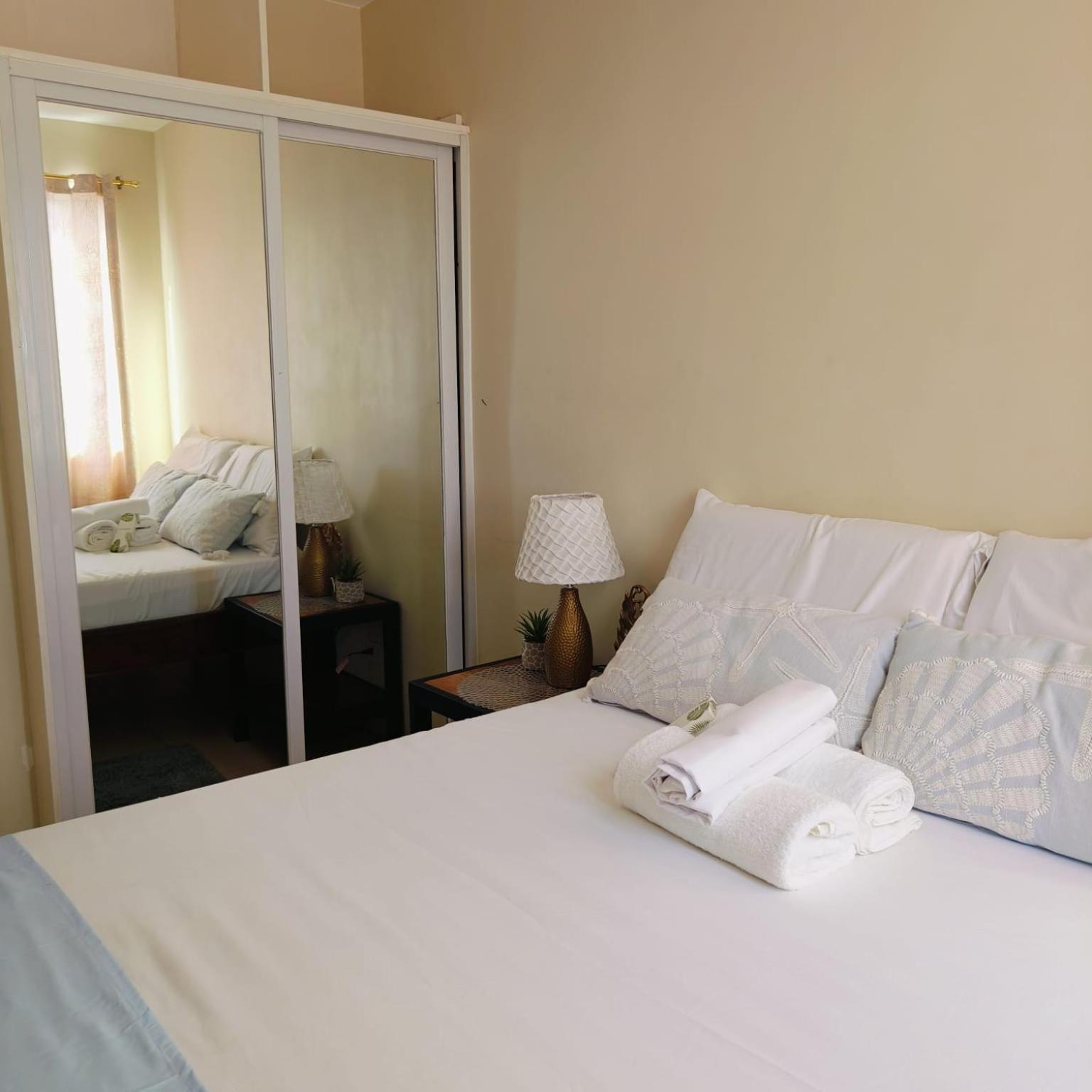 Veronica'S Homestay At Marina Spatial Condo Dumaguete City Exterior photo